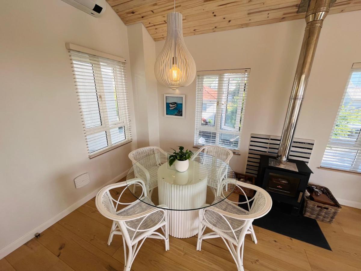 Moonshine - Two Bedroom House With Inverter Kapstaden Exteriör bild